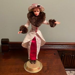 Holiday Memories Barbie unboxed.